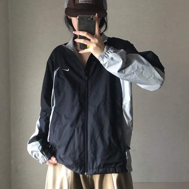 나이키 블랙 그레이 바람막이