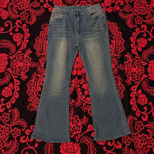 Y2K Rock-Punk mood Flare jean