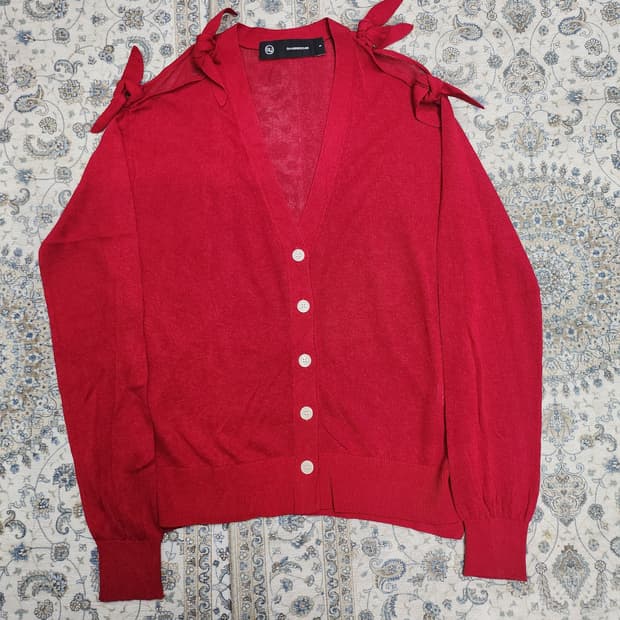 언더커버 X GU 블라썸커버 리본 포인트 가디건 (55반까지)