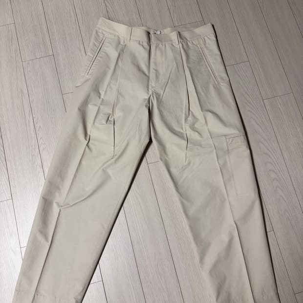 코스 아이보리 카고팬츠 36