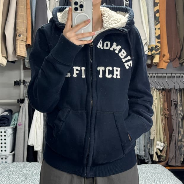 아베크롬비 시그니처 스펠로고 패치 울프죠 후드집업