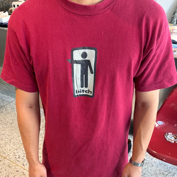 Bitch skateboards T-shirt