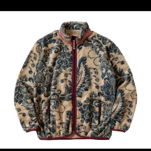 캐피탈 후리스 판매합니다. 