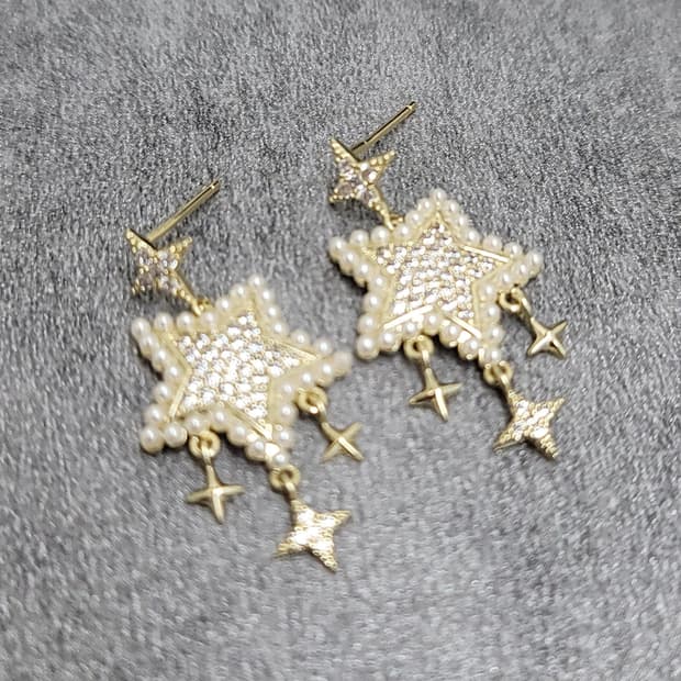 star earrings