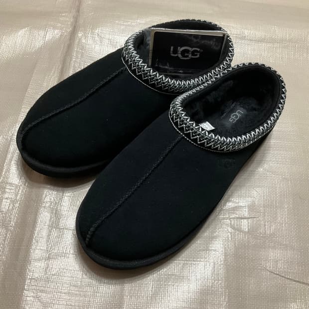 어그 타스만 블랙 280