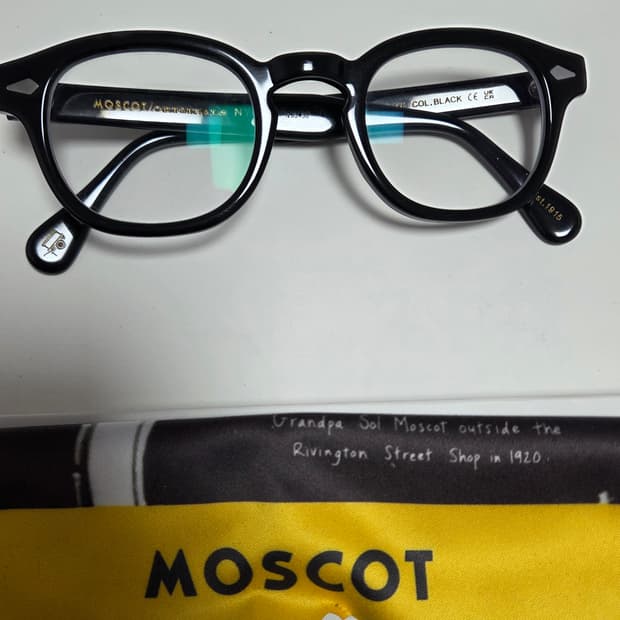 모스콧 렘토쉬 블랙 46사이즈 안경