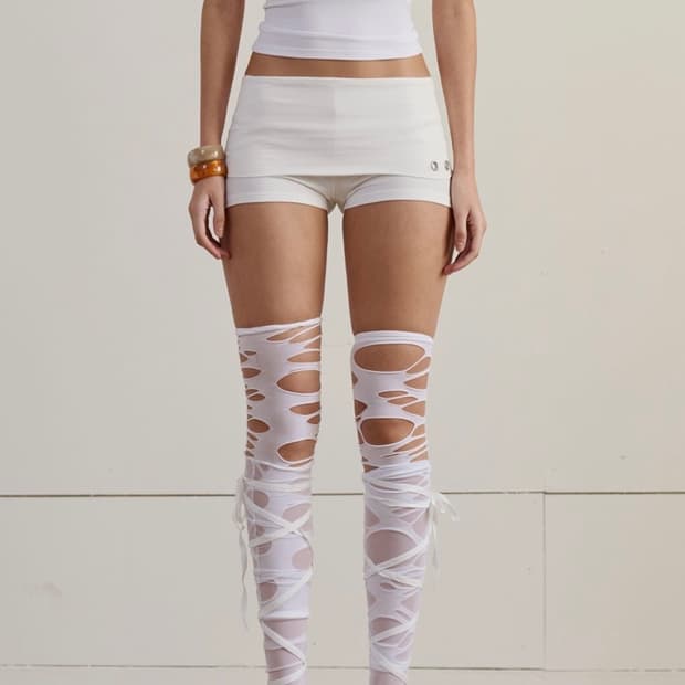 Eyeer Foldover Waist Short Pants - White