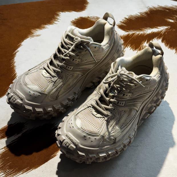 발렌시아가 디펜더 스니커즈 베이지 (43) 비브람 보강