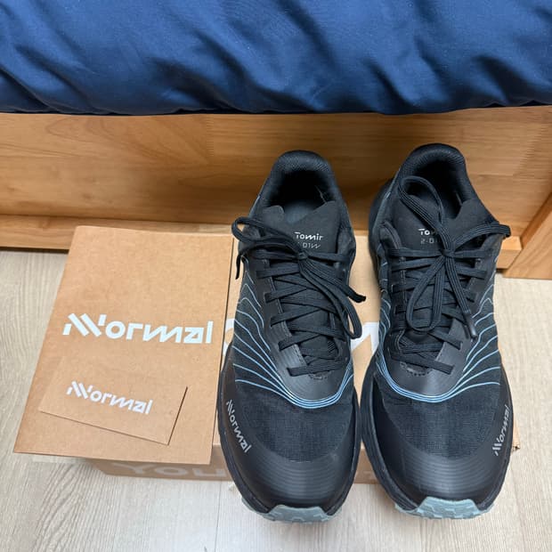 노말 토미르— 001 트레일 러닝화 블랙 265mm 급처