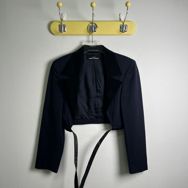 꼼데가르송 트리콧 네이비 벨티드 테일러드 크롭 자켓 