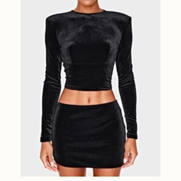 PLT 벨벳 크롭 슬림탑 