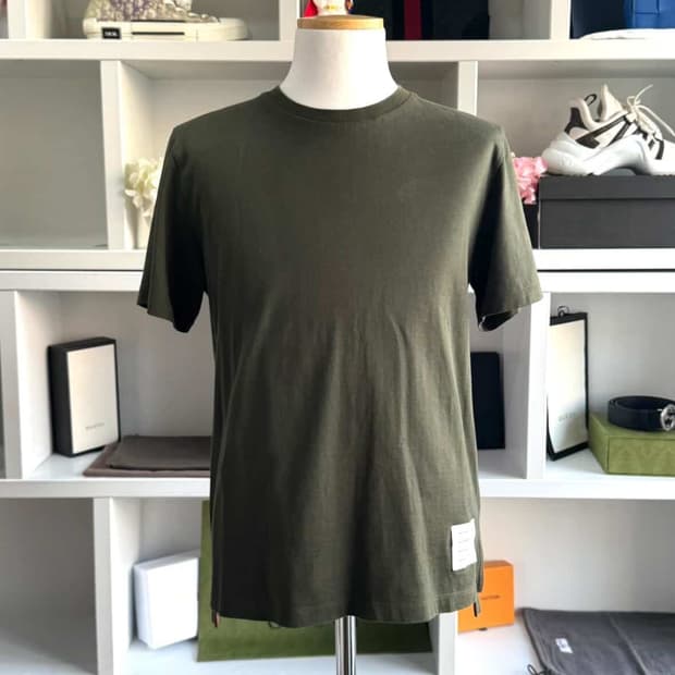 톰브라운 삼선 반팔 티셔츠