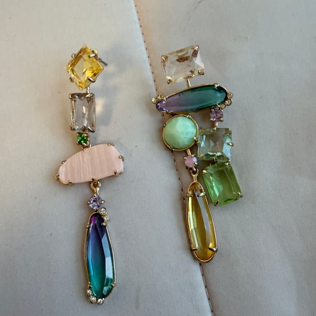 앤아더스토리즈 원석귀걸이