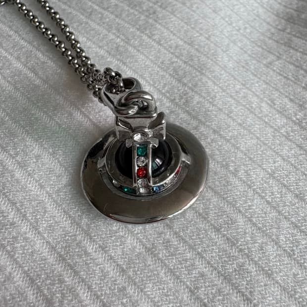 비비안웨스트우드 orb 목걸이