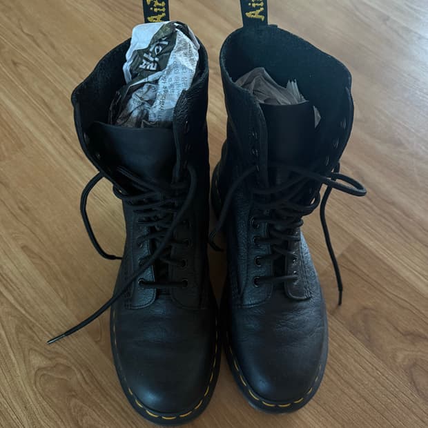 닥터마틴 1490 블랙 10홀 260