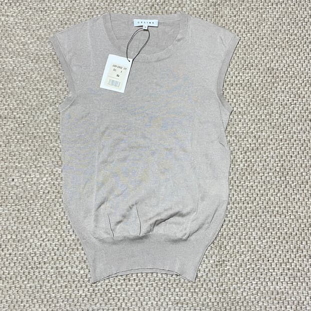 셀린느 실크x코튼 슬리브리스 탑 새상품