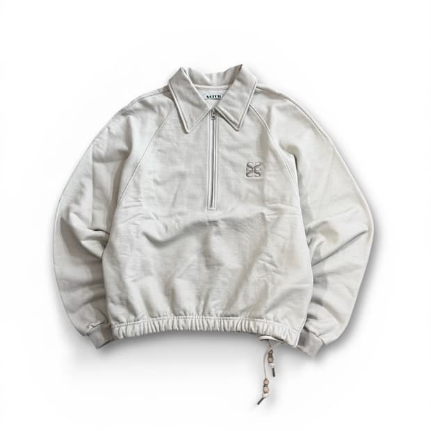 SATUR 하프집업 스트링 카라 스웻셔츠 