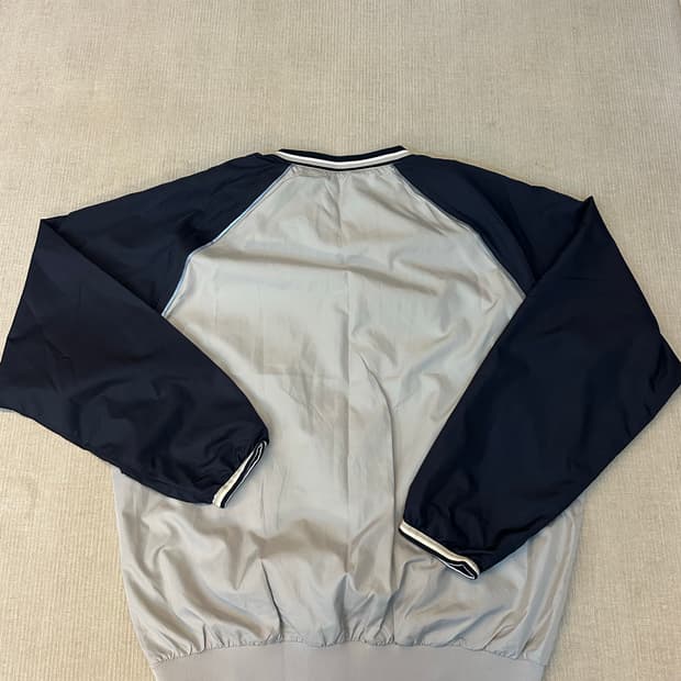 새상품) 아식스 V넥 풀오버 100사이즈