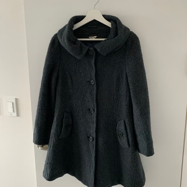 플레어 카라 코트