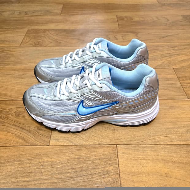 나이키 이니시에이터 250