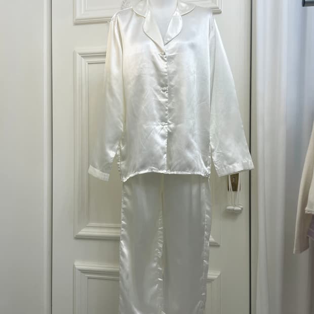 white 100% silk pajama set(size-L)