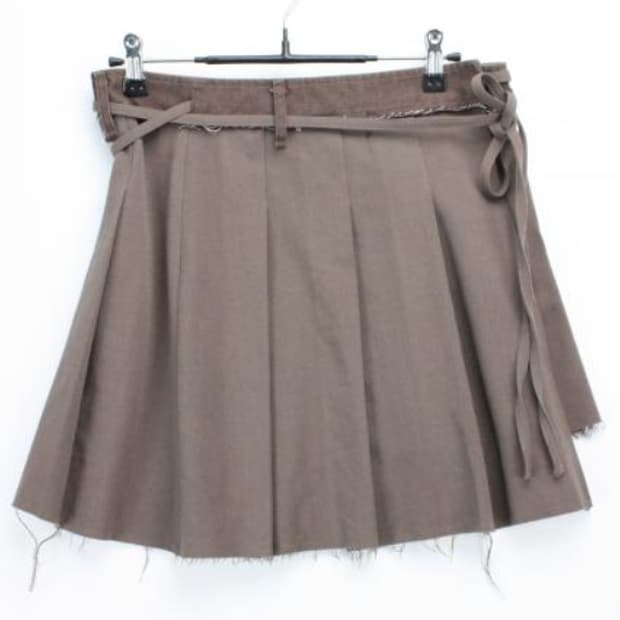 인사일런스 스커트