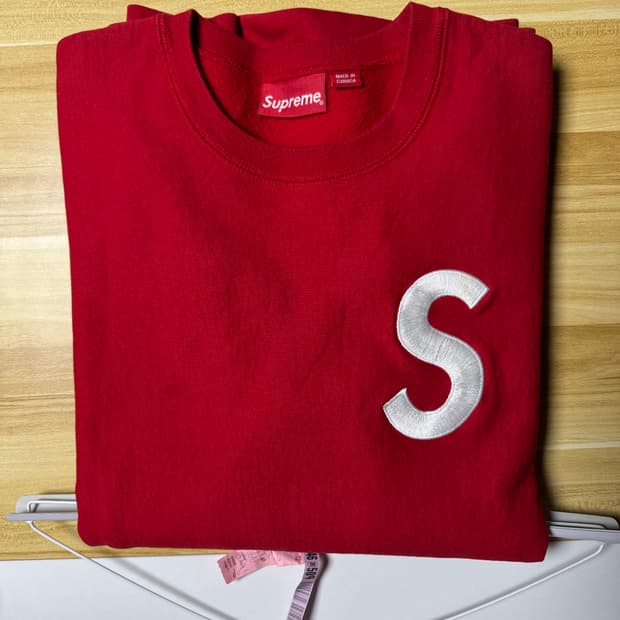 슈프림 s로고 맨투맨