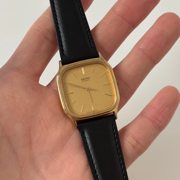 1980s Chariot Gold Square Quartz