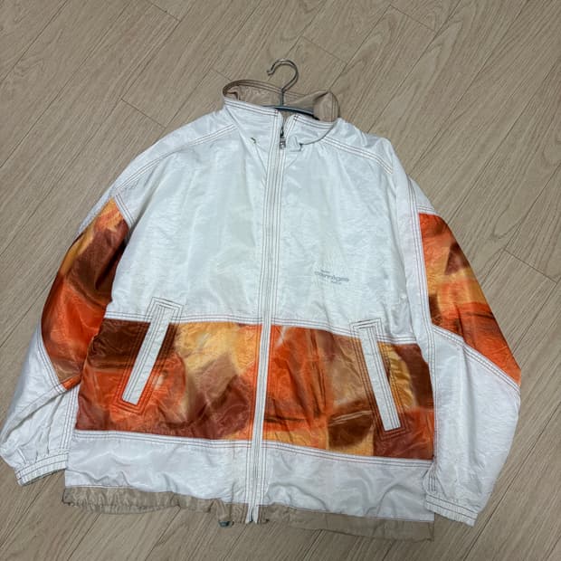 꾸레쥬 빈티지 바람막이 자켓