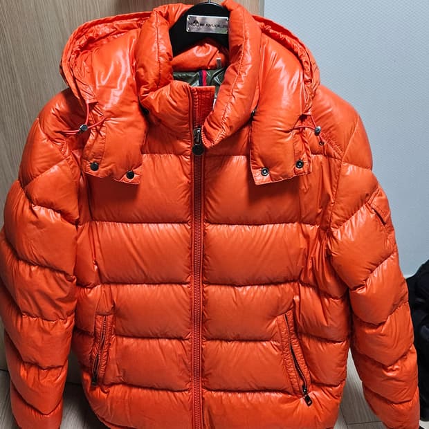몽클레어 마야 오렌지 4호 패딩 점퍼