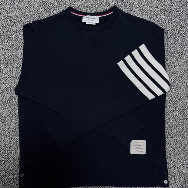 톰브라운 사선완장 맨투맨 5사이즈