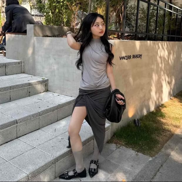 언발란스 스트랩 랩스커트 블랙