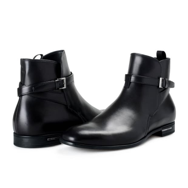 프라다 앵글 첼시 조드퍼 부츠 블랙