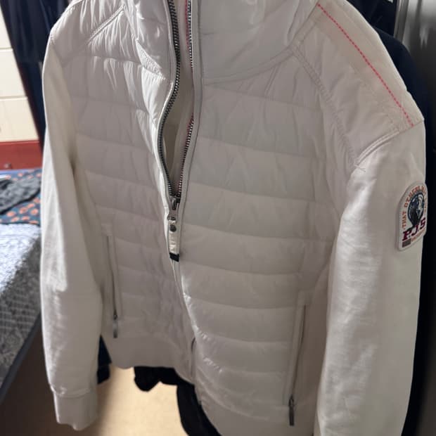 파라점퍼스 흰색 경량패딩