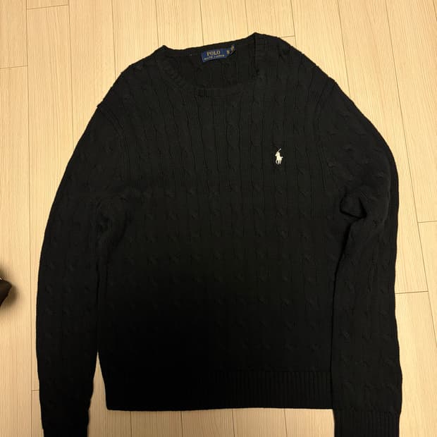 폴로 블랙 니트