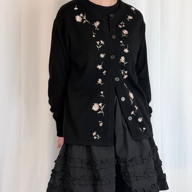 Floral Embroidery Knit Cardigan - Black