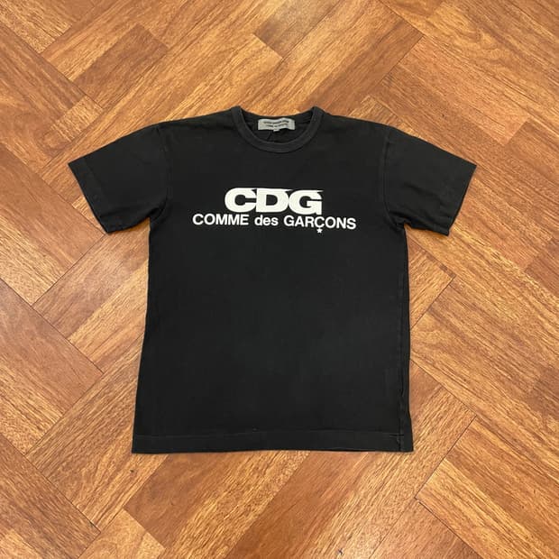 꼼데가르송 CDG 반팔