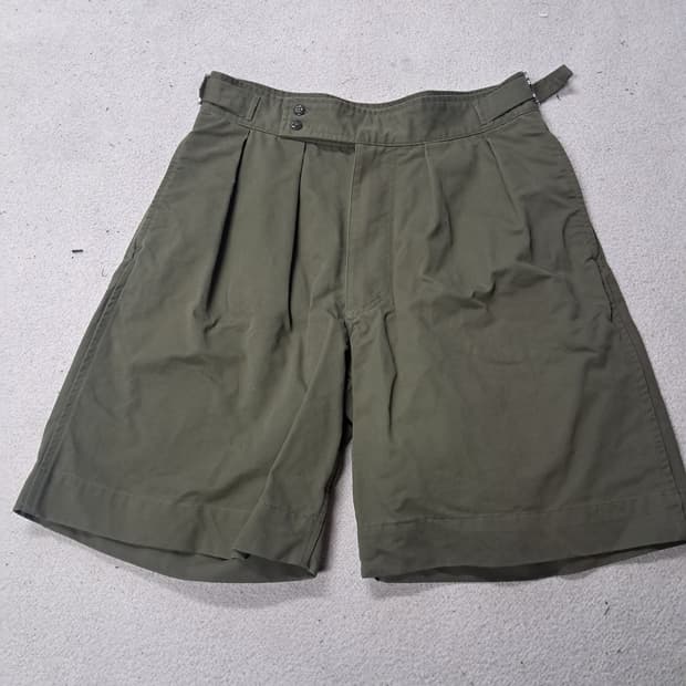 아웃스탠딩 투턱 구르카 쇼츠