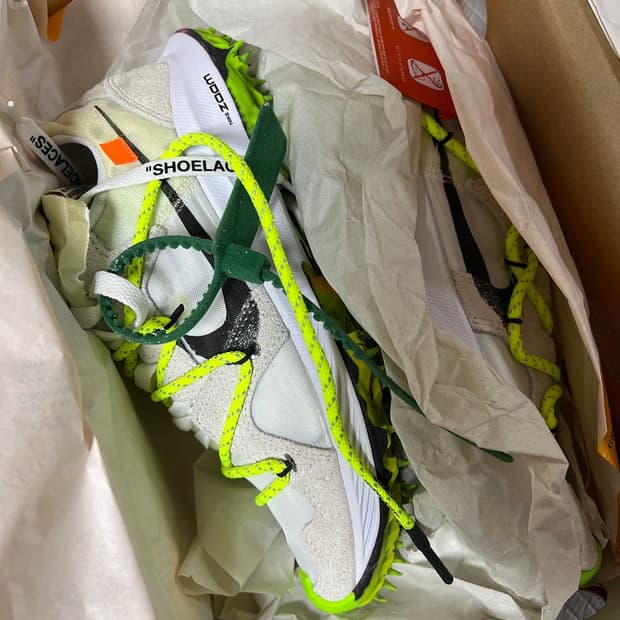 (새상품) 나이키 X 오프화이트 줌테라카이거5 235