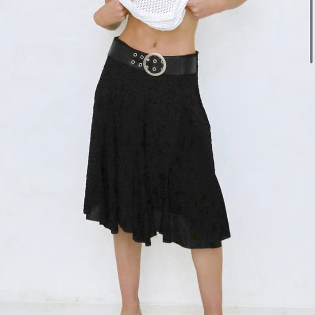 폴리수엠 FLOWER BELTED SKIRT, BLACK