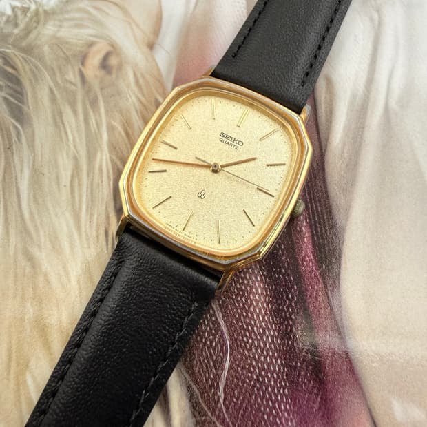 Seiko_1980s vintage leather watch