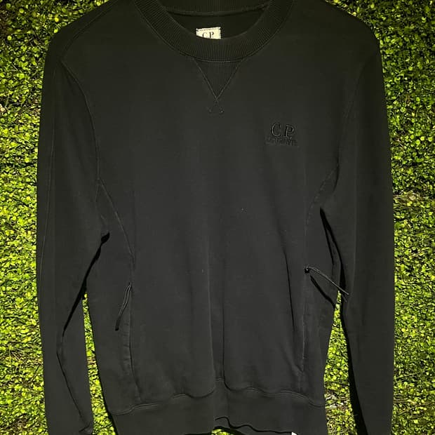 C.P 컴퍼니 맨투맨