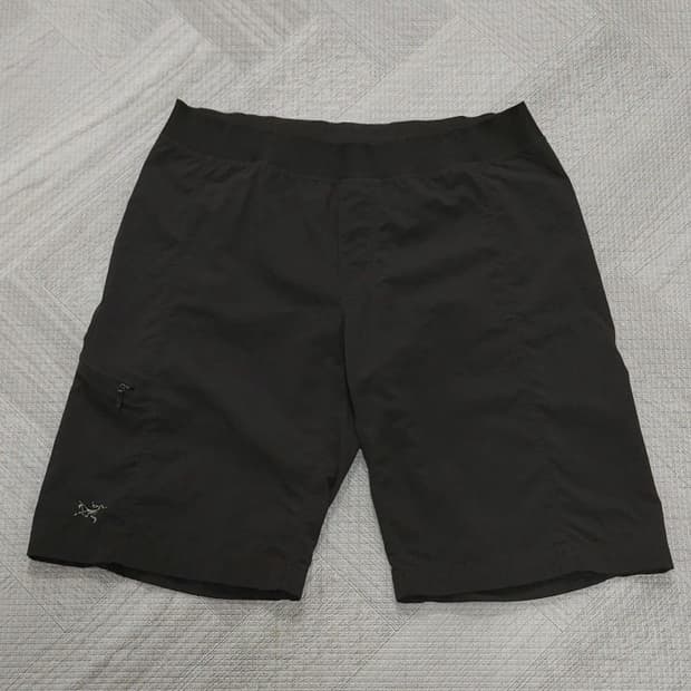 34 ARCTERYX 아크테릭스 반바지 나일론 테크니컬 쇼츠 밴딩 카키