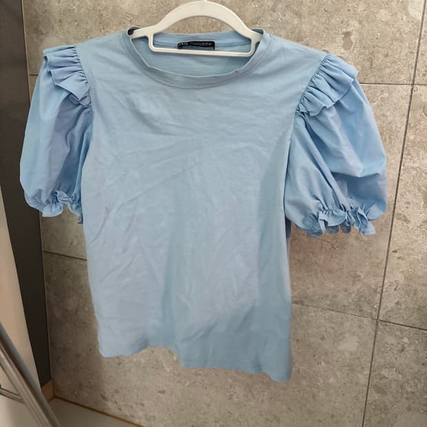 자라 반팔 ZARA 하늘색 퍼프 티셔츠 S 자라 퍼프 반팔티 