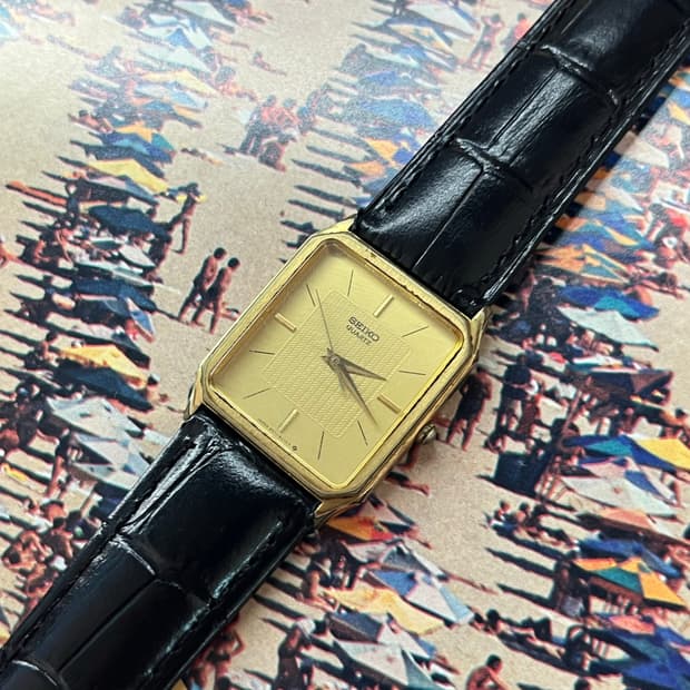 Vintage Seiko Quartz Tank Watch 