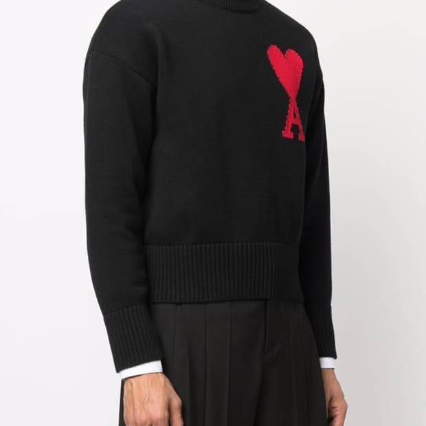 아미(AMI) 22ss 빅 하트 로고
루즈핏 스웨터