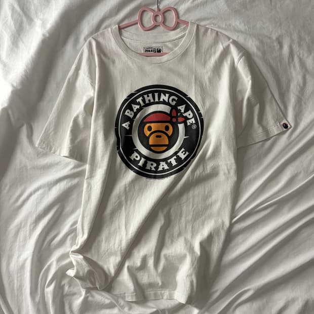 베이프 해적 마일로 반팔