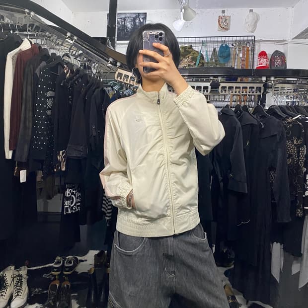 Newbalance 셔링 라인디테일 바람막이