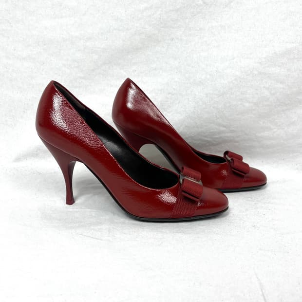 Salvatore Ferragamo 딥레드 컬러 펌프스 힐 