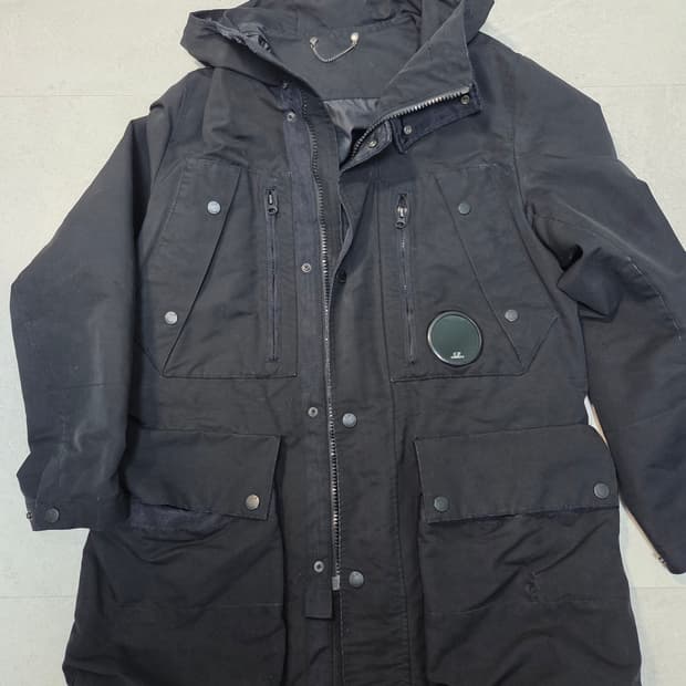 CP컴퍼니 고글 블랙 자켓 샘플